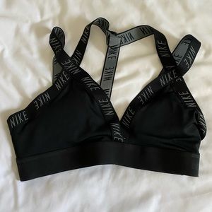 Nike sports bra. Size medium. Barely worn.